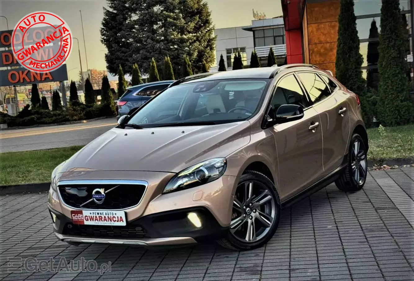 VOLVO V40 Cross Country 