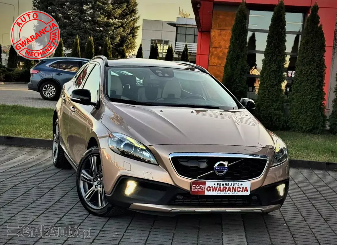 VOLVO V40 Cross Country 