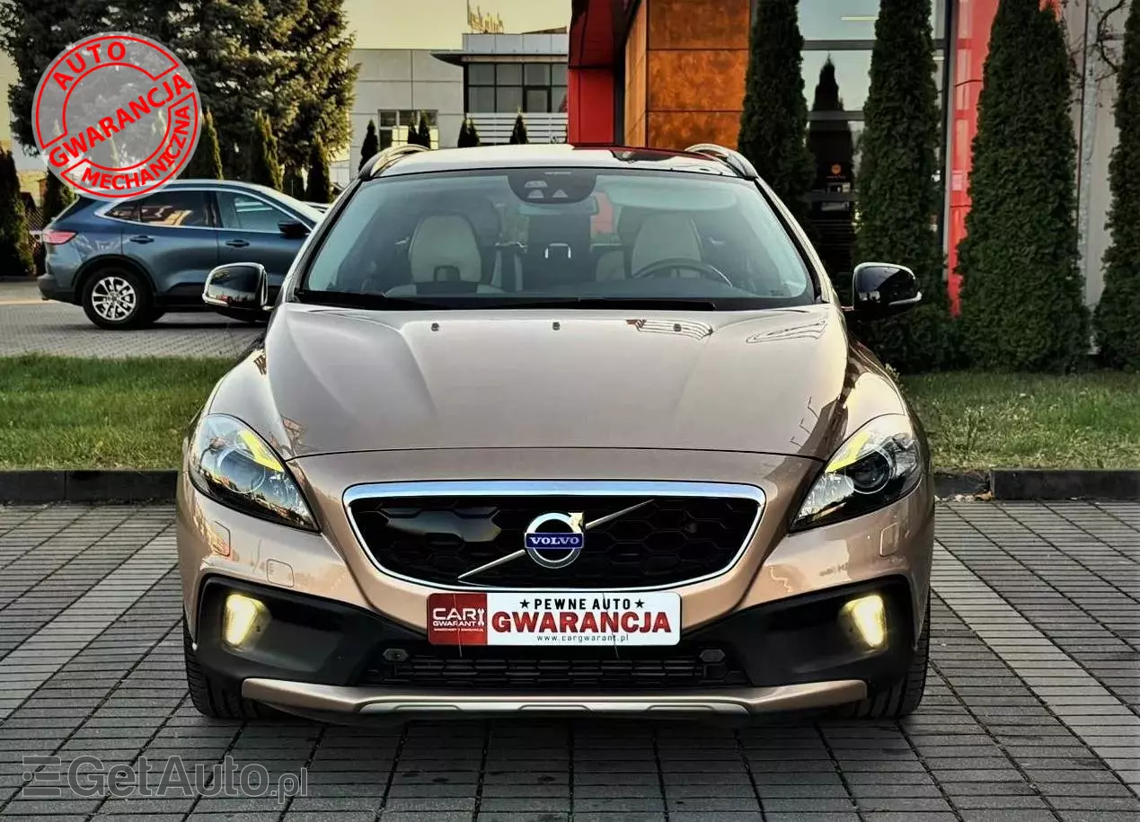 VOLVO V40 Cross Country 