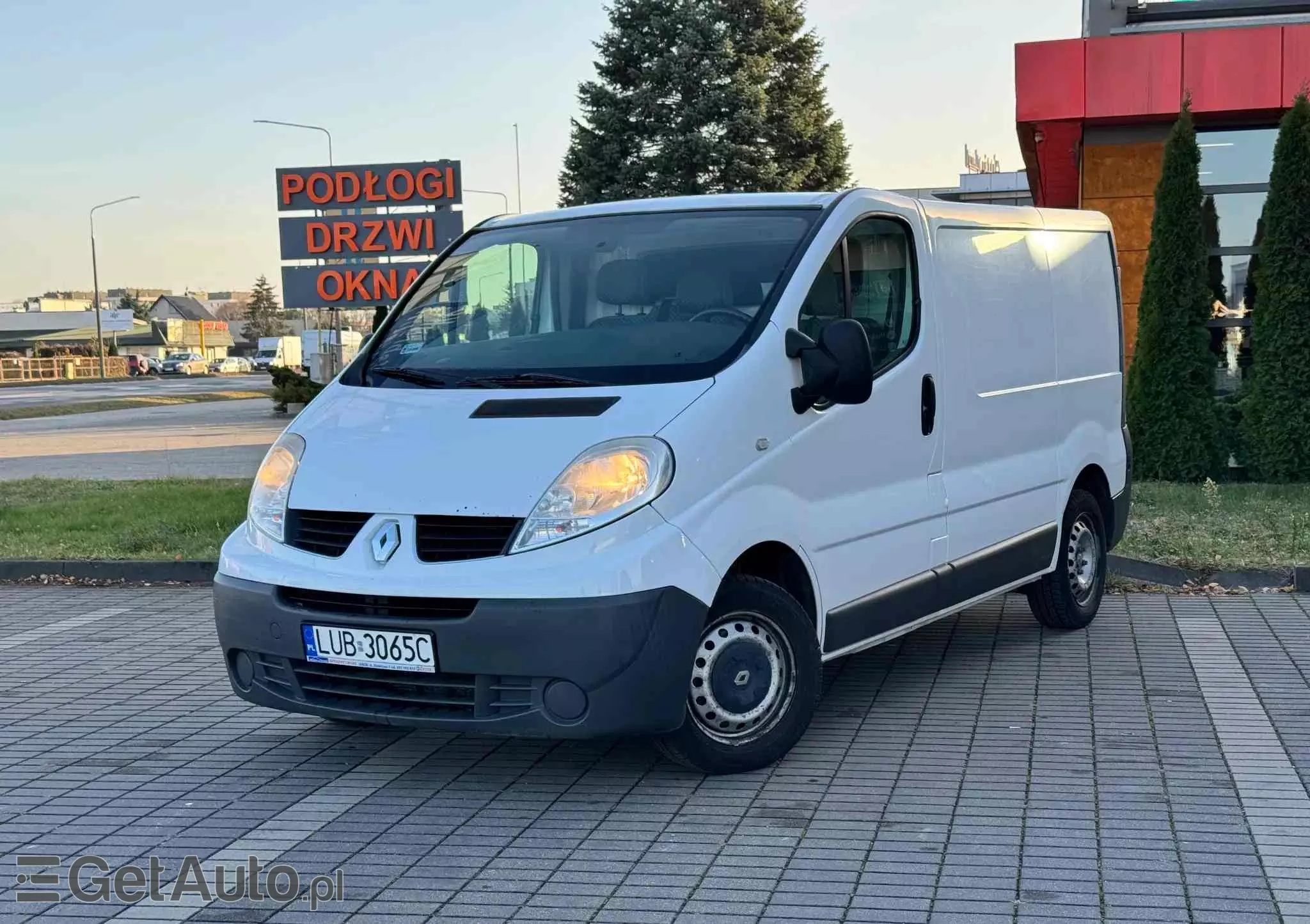 RENAULT TRAFIC 