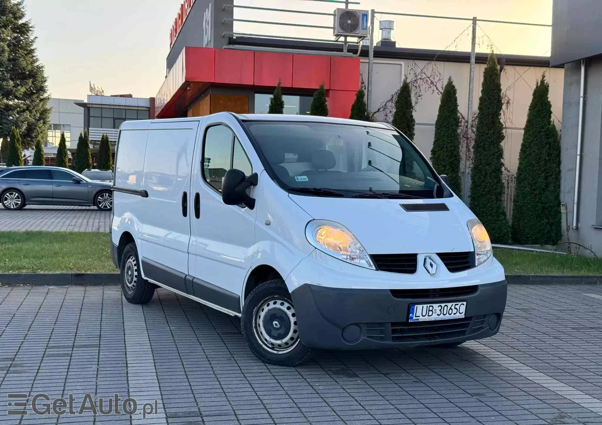 RENAULT TRAFIC 