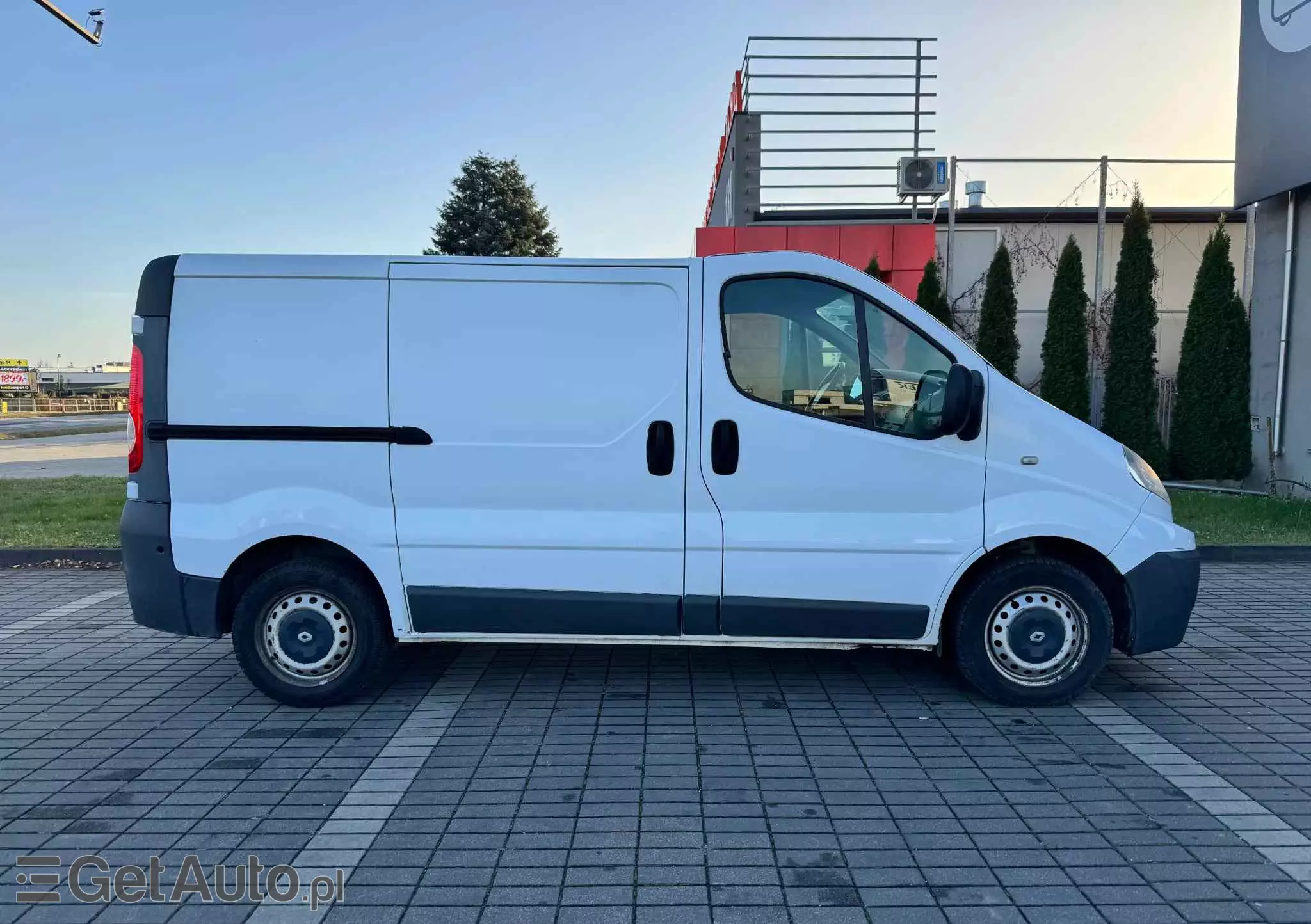 RENAULT TRAFIC 