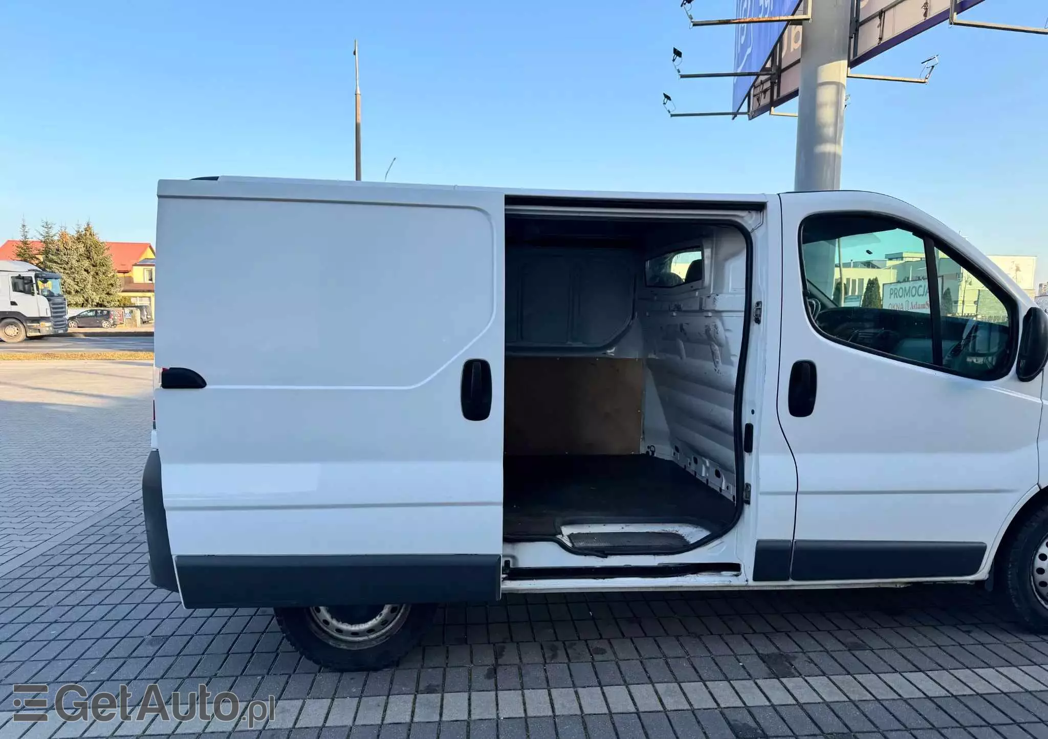 RENAULT TRAFIC 