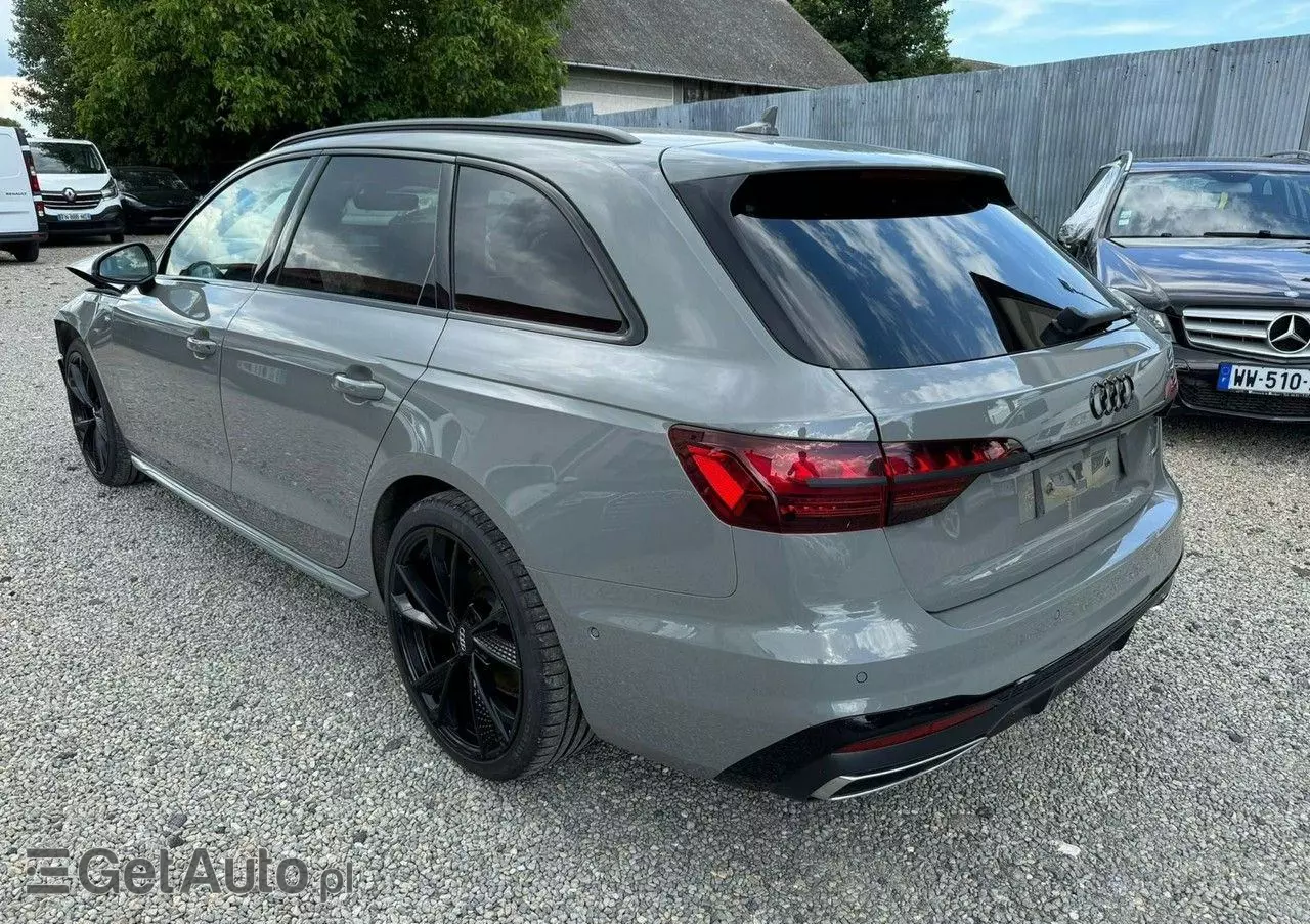 AUDI A4 