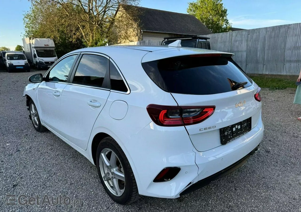 KIA Ceed 1.5 T-GDI Business Line