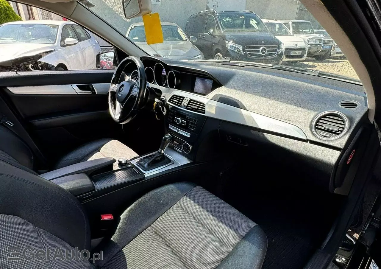 MERCEDES-BENZ Klasa C 220 T CDI DPF Automatik BlueEFFICIENCY Avantgarde