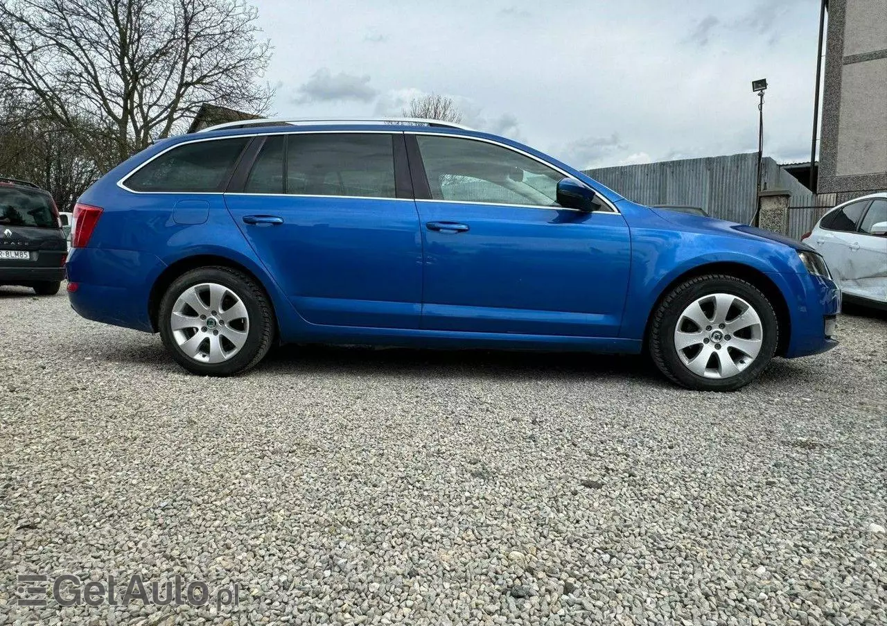 SKODA Octavia 