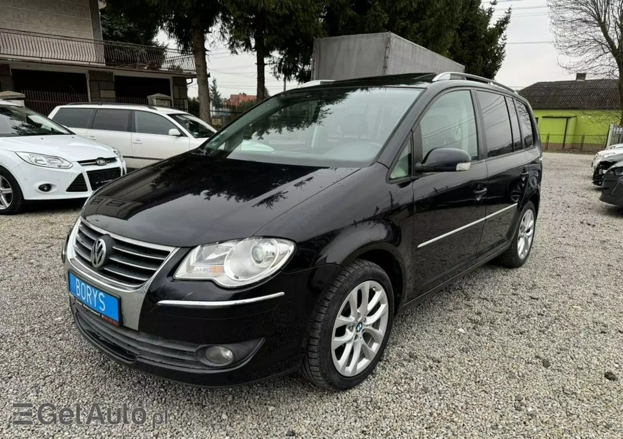 VOLKSWAGEN Touran 