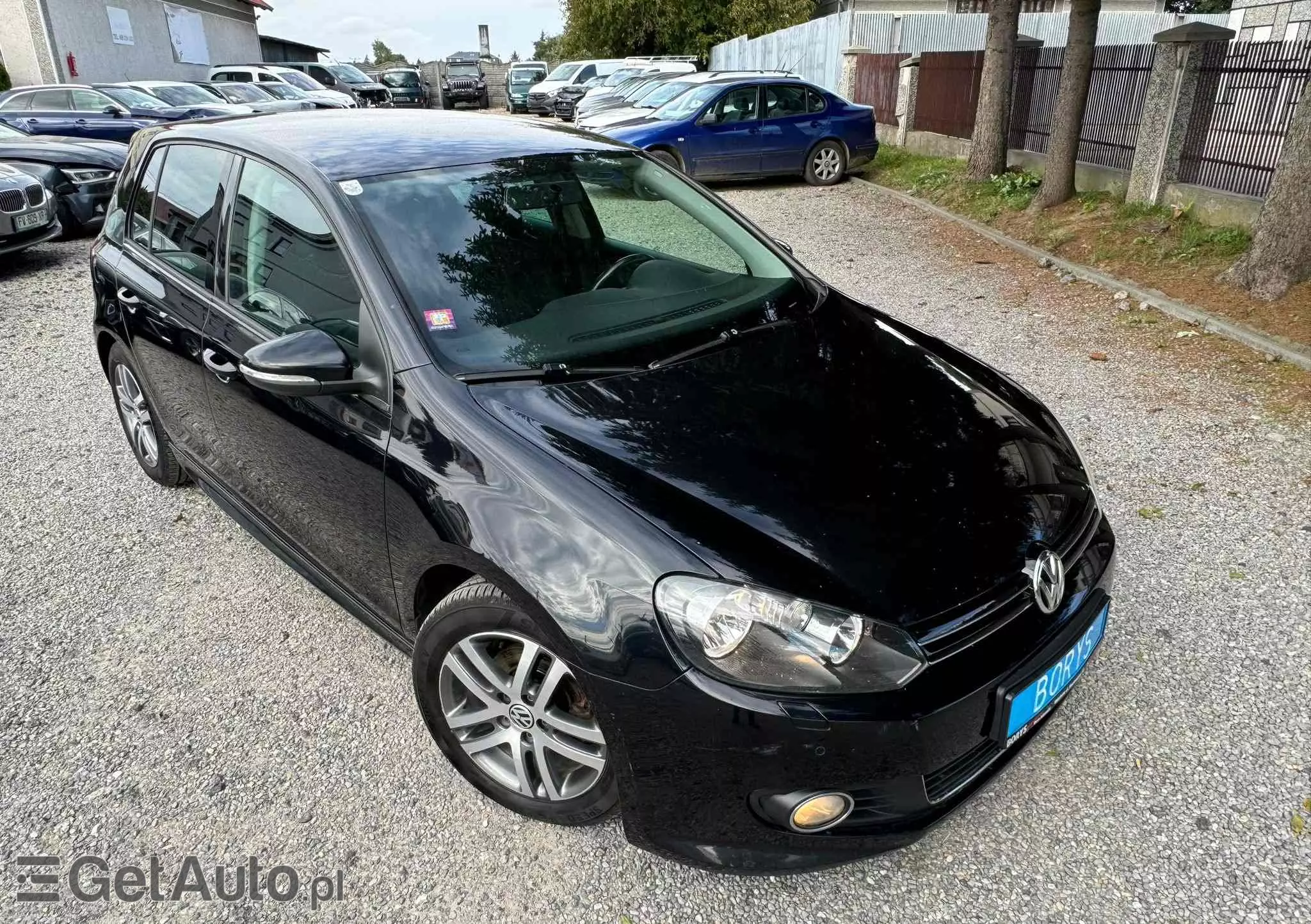 VOLKSWAGEN Golf 