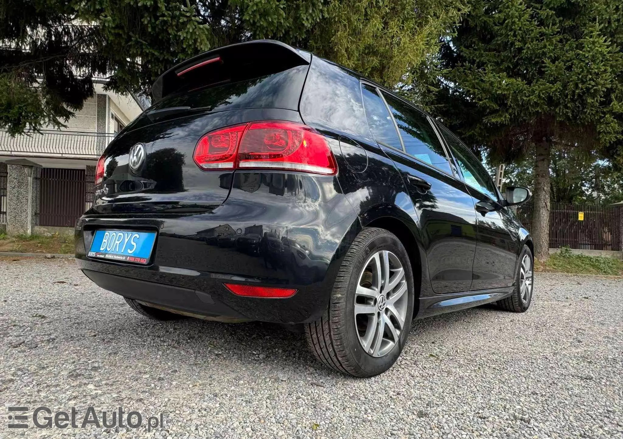 VOLKSWAGEN Golf 