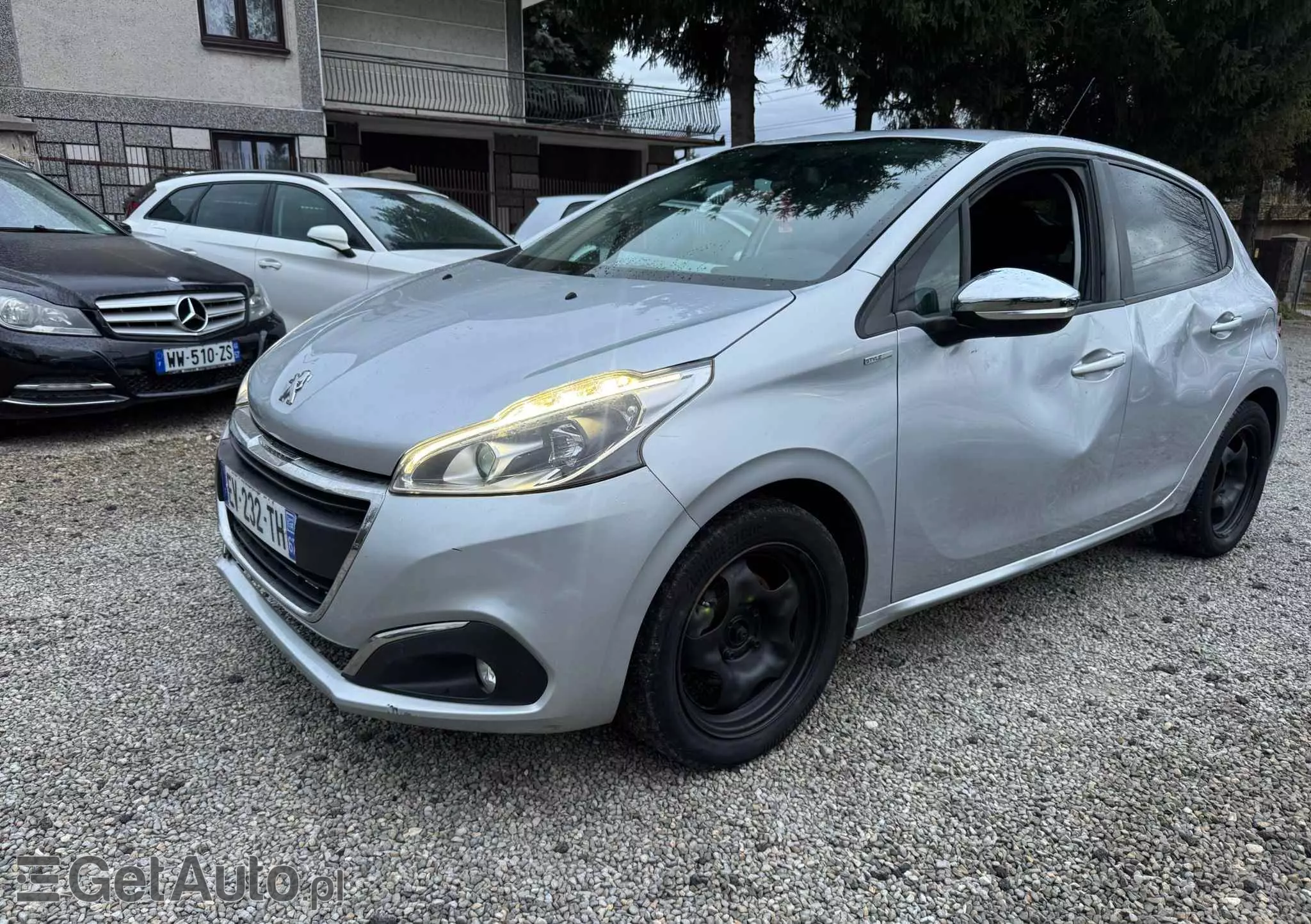 PEUGEOT 208 82 PureTech Style