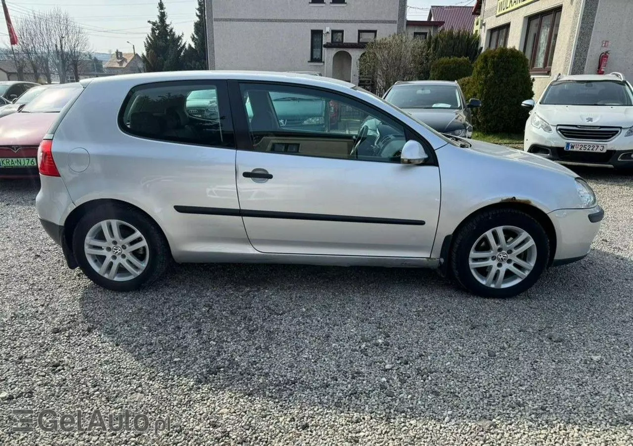 VOLKSWAGEN Golf V 1.6 FSI Comfortline