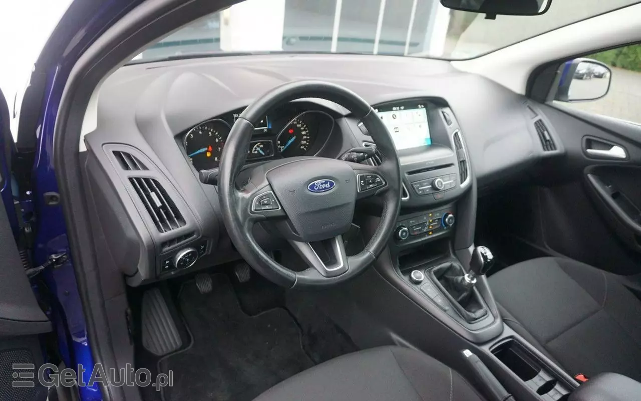 FORD Focus Turnier 1.0 EcoBoost Start-Stopp-System TREND