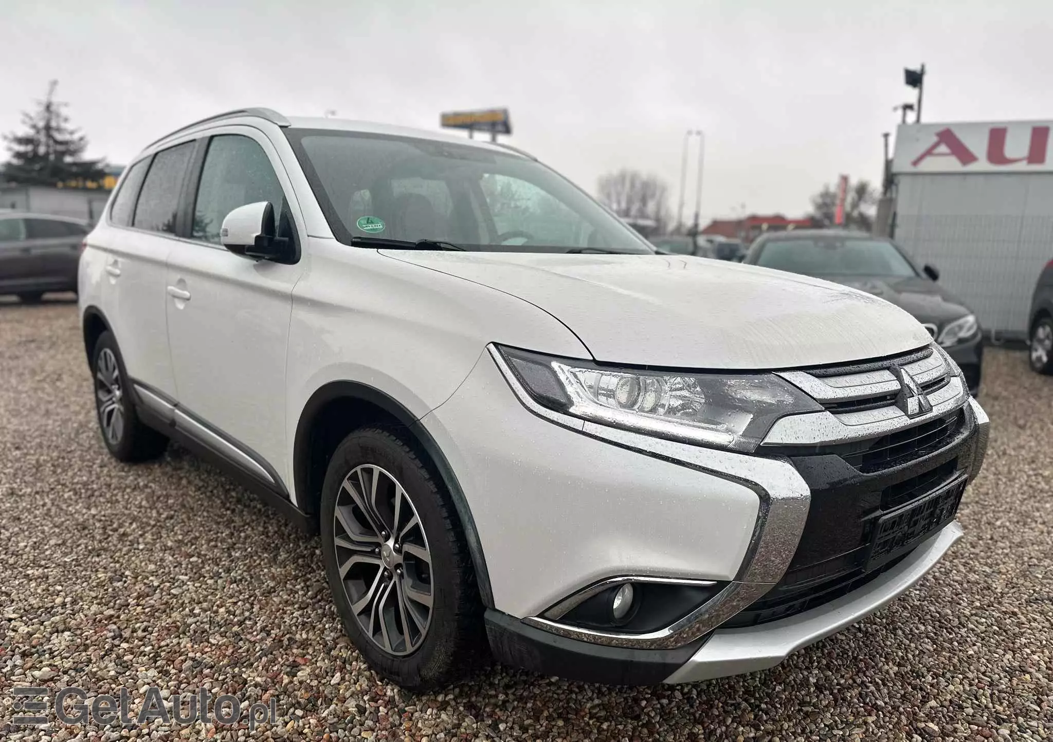 MITSUBISHI Outlander 2.0 2WD CVT Diamant Edition