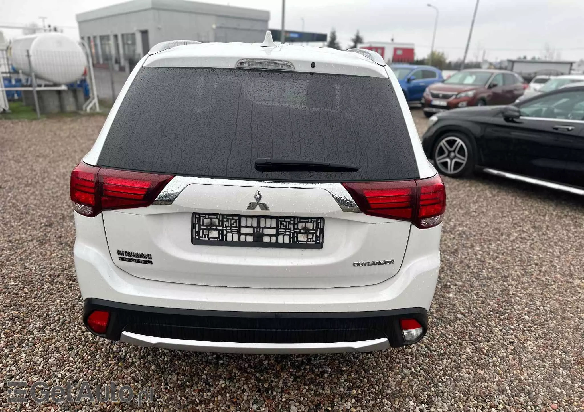 MITSUBISHI Outlander 2.0 2WD CVT Diamant Edition