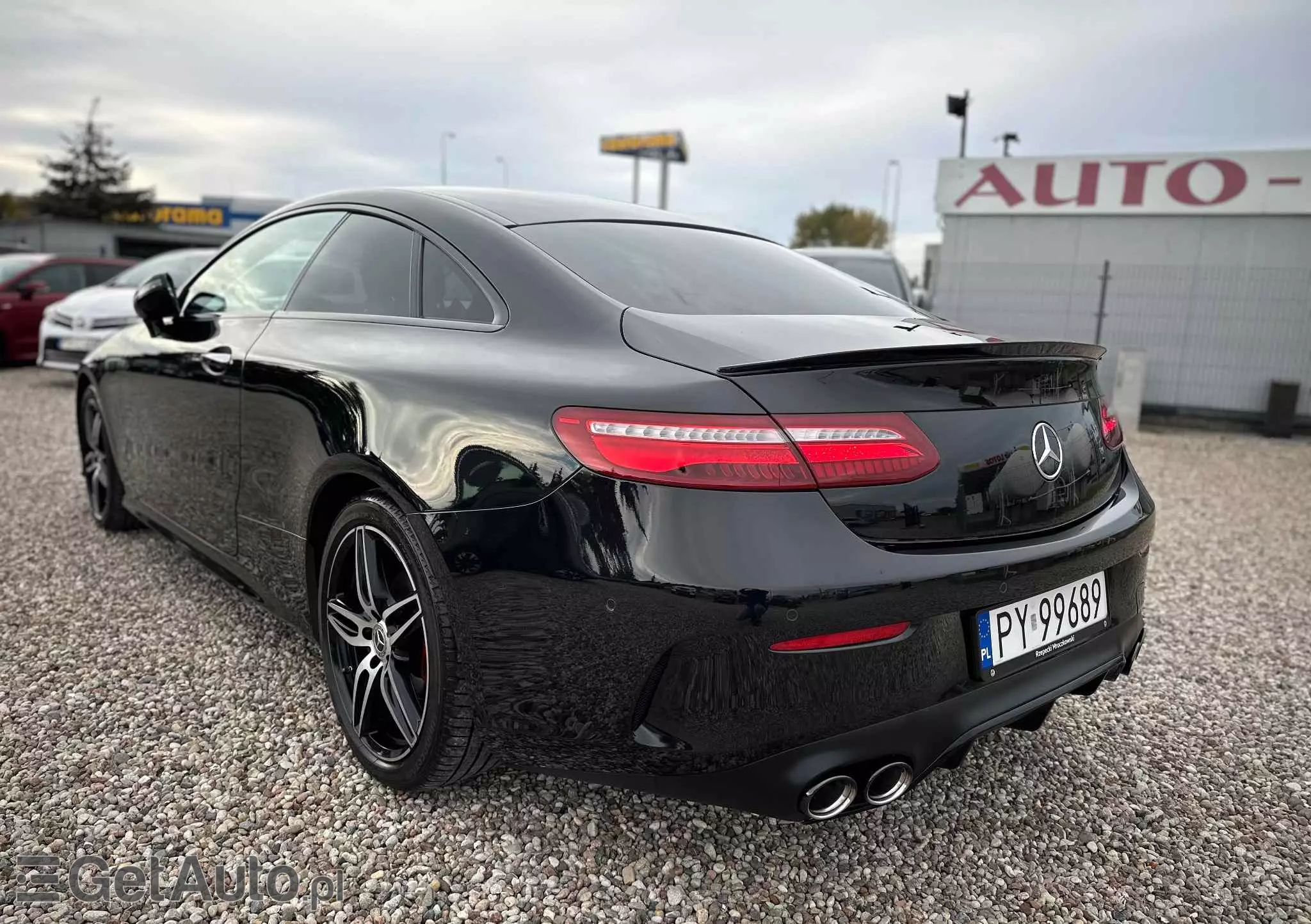 MERCEDES-BENZ Klasa E 220 d Coupe 9G-TRONIC AMG Line