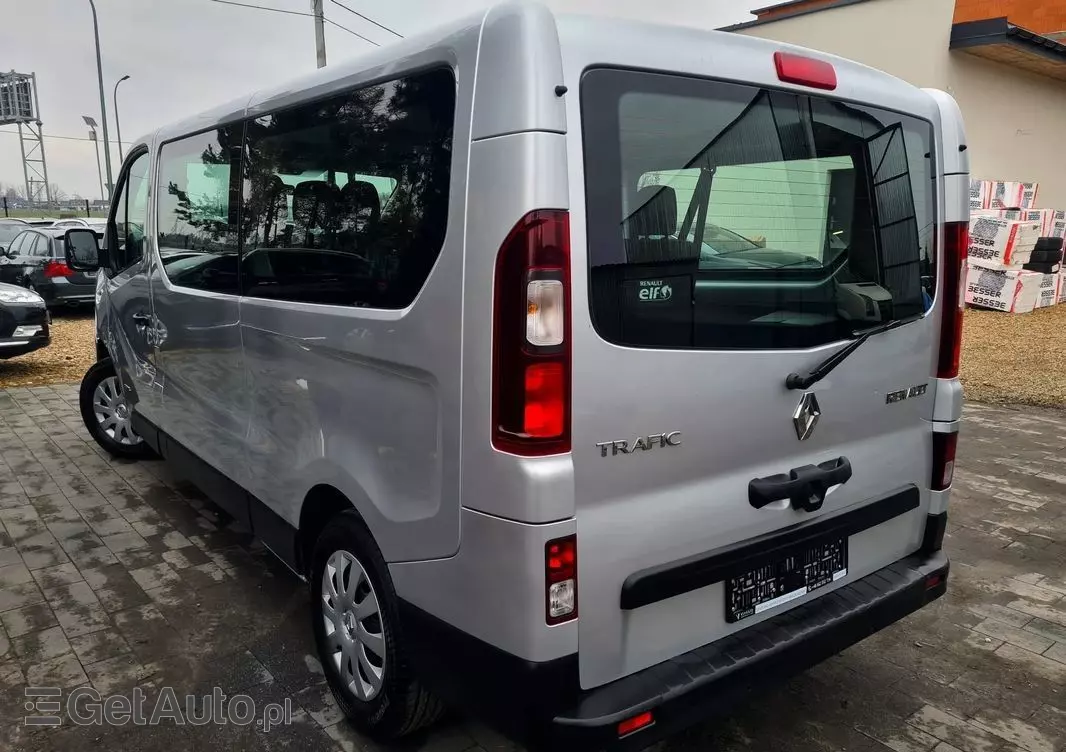 RENAULT Trafic 