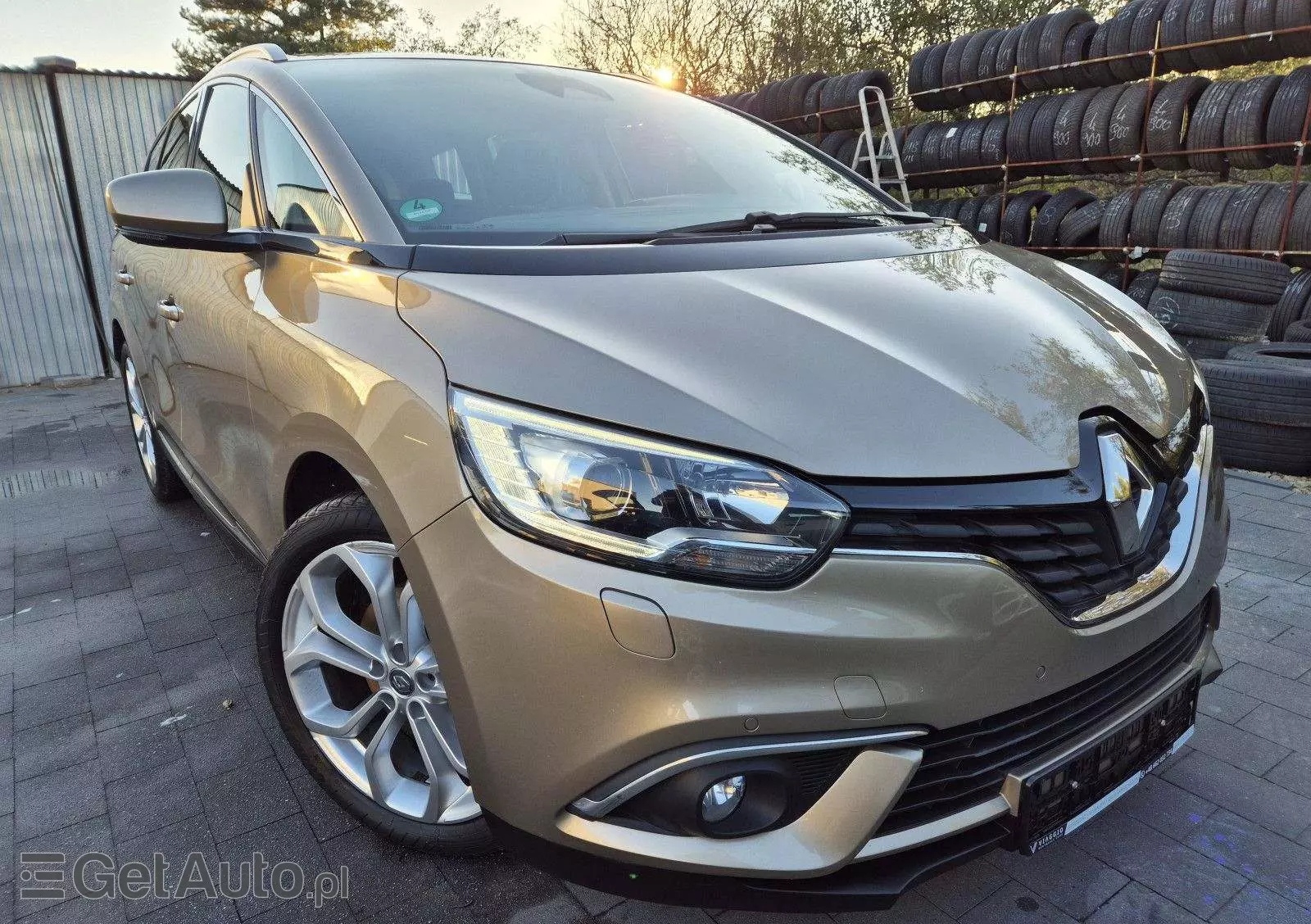 RENAULT Grand Scenic 