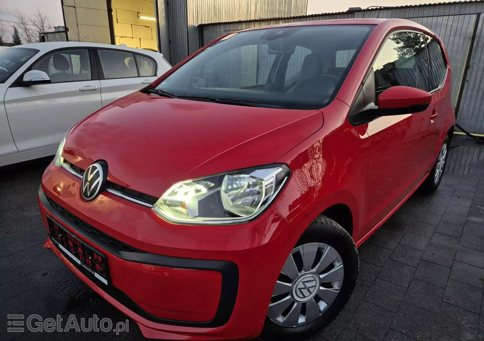 VOLKSWAGEN Up! 