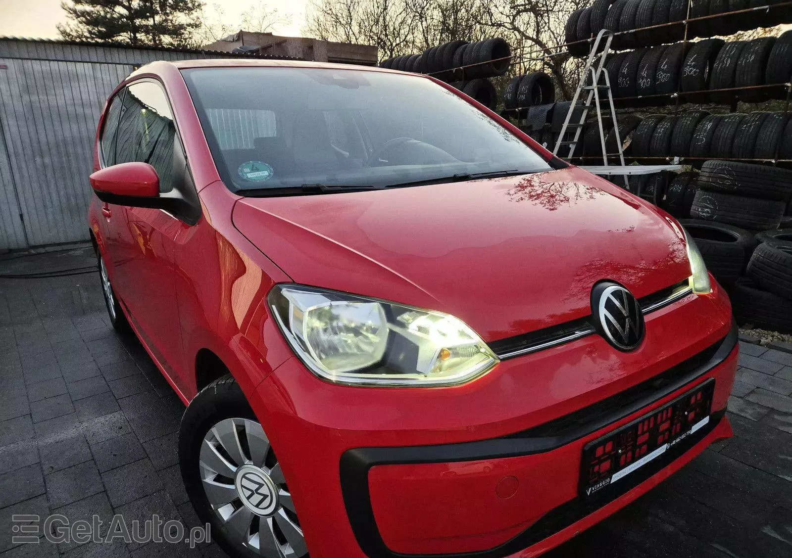 VOLKSWAGEN Up! 