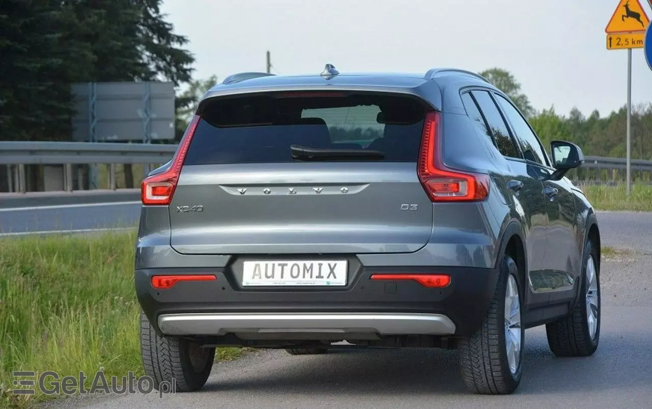 VOLVO XC 40 D3 Momentum Pro