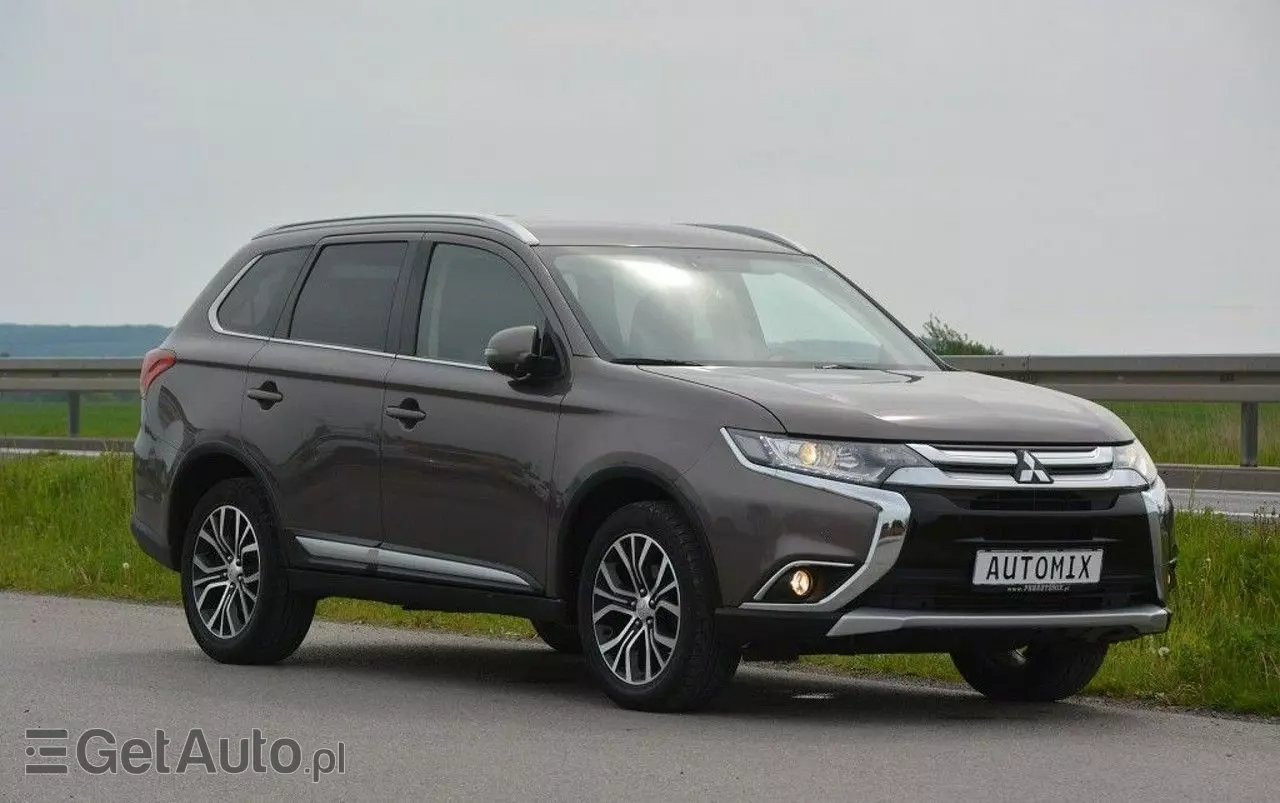 MITSUBISHI Outlander 2.2 DI-D Instyle SDA 4WD