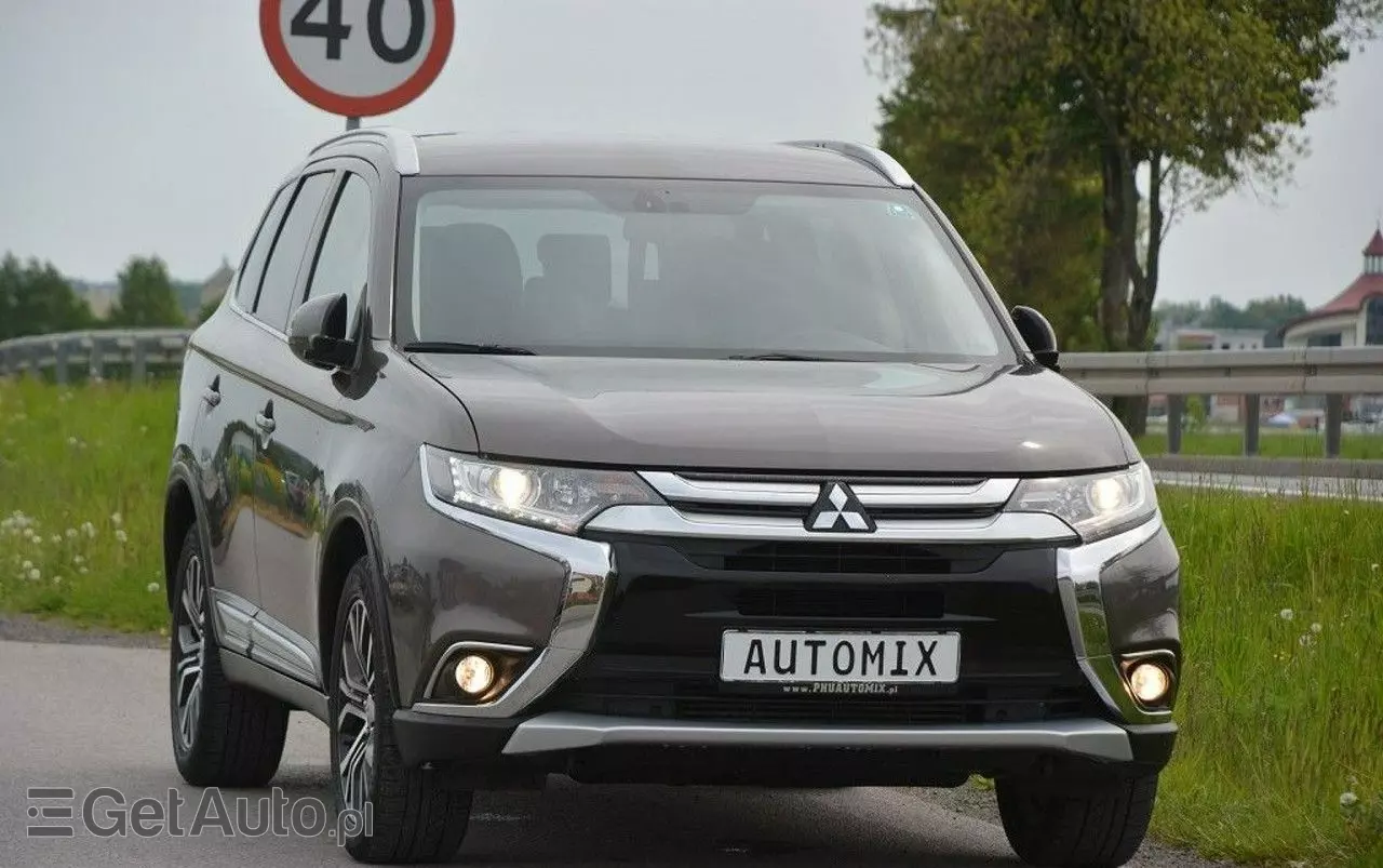 MITSUBISHI Outlander 2.2 DI-D Instyle SDA 4WD