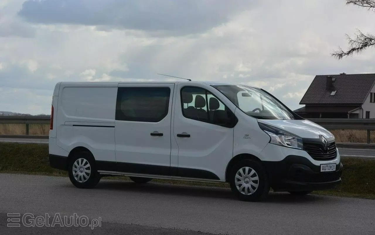 RENAULT Trafic 