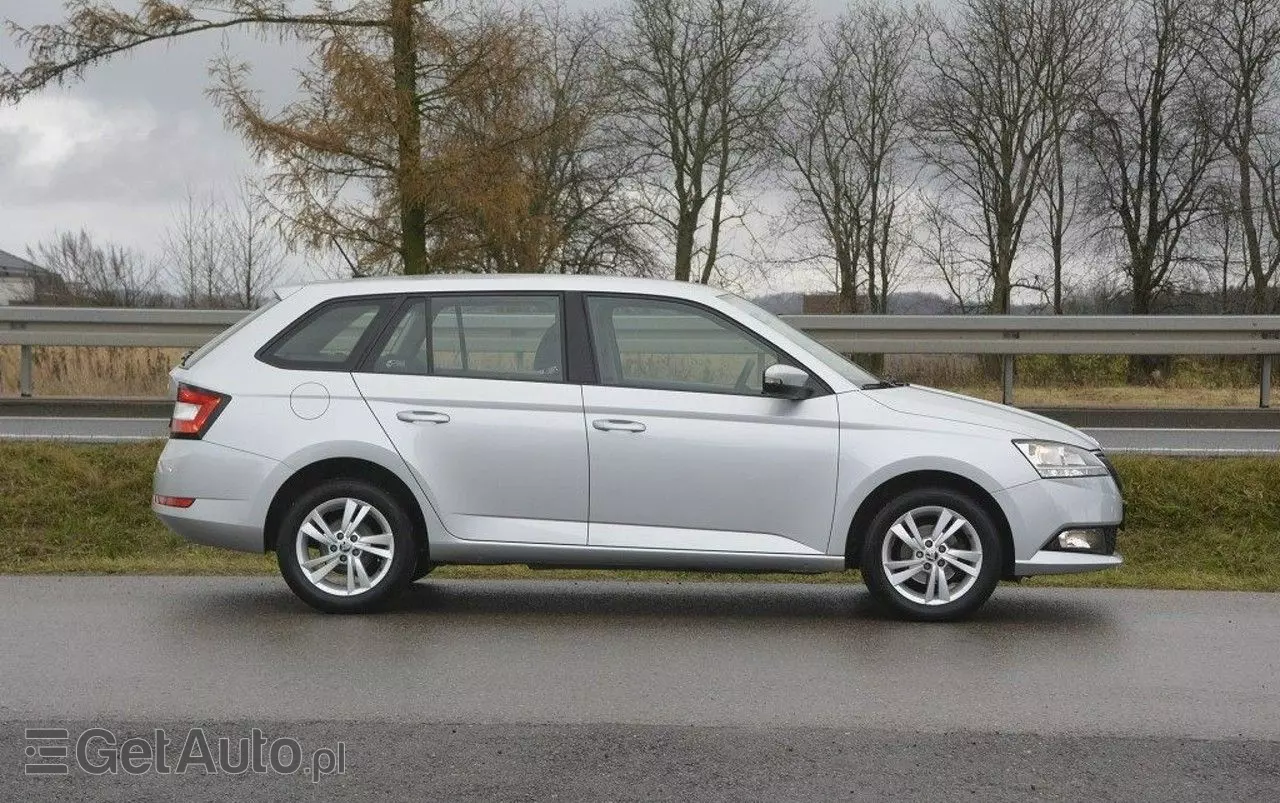 SKODA Fabia 1.0 TSI Ambition Plus