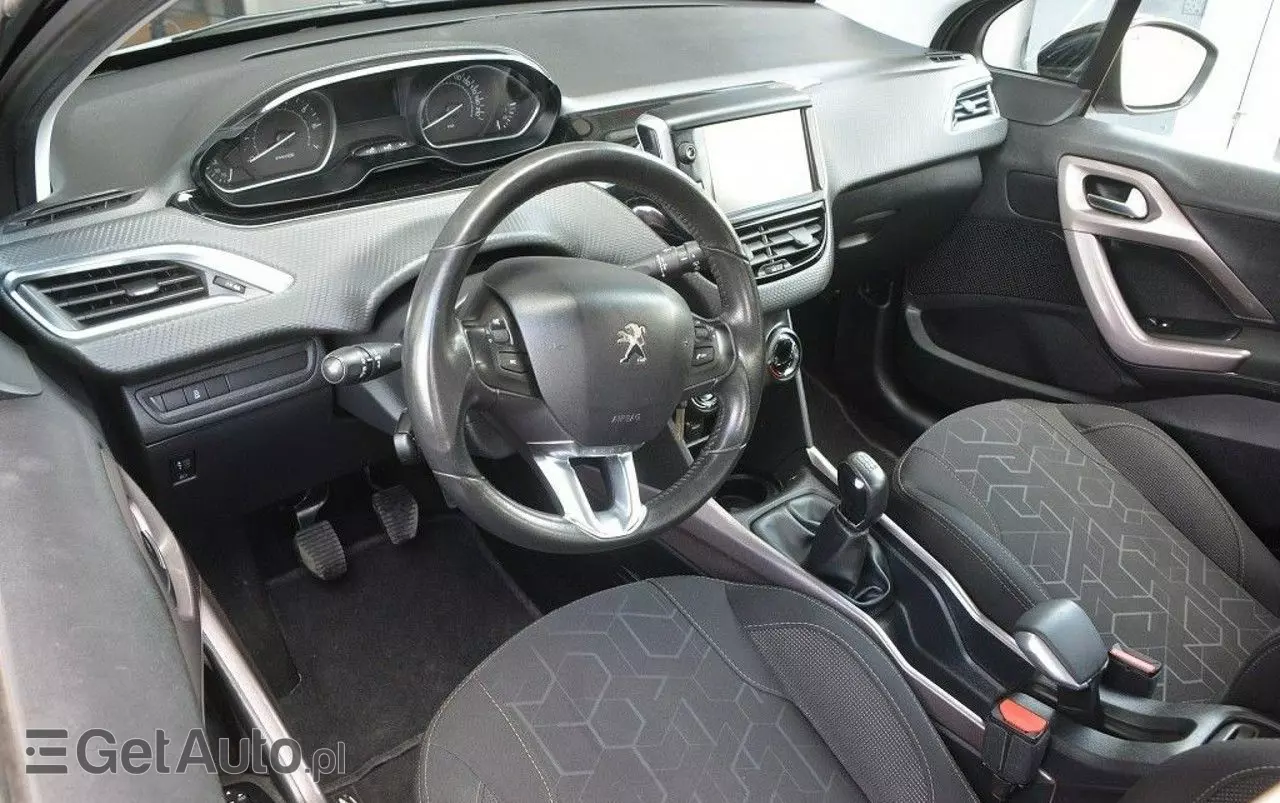 PEUGEOT 2008 1.2 Pure Tech Access