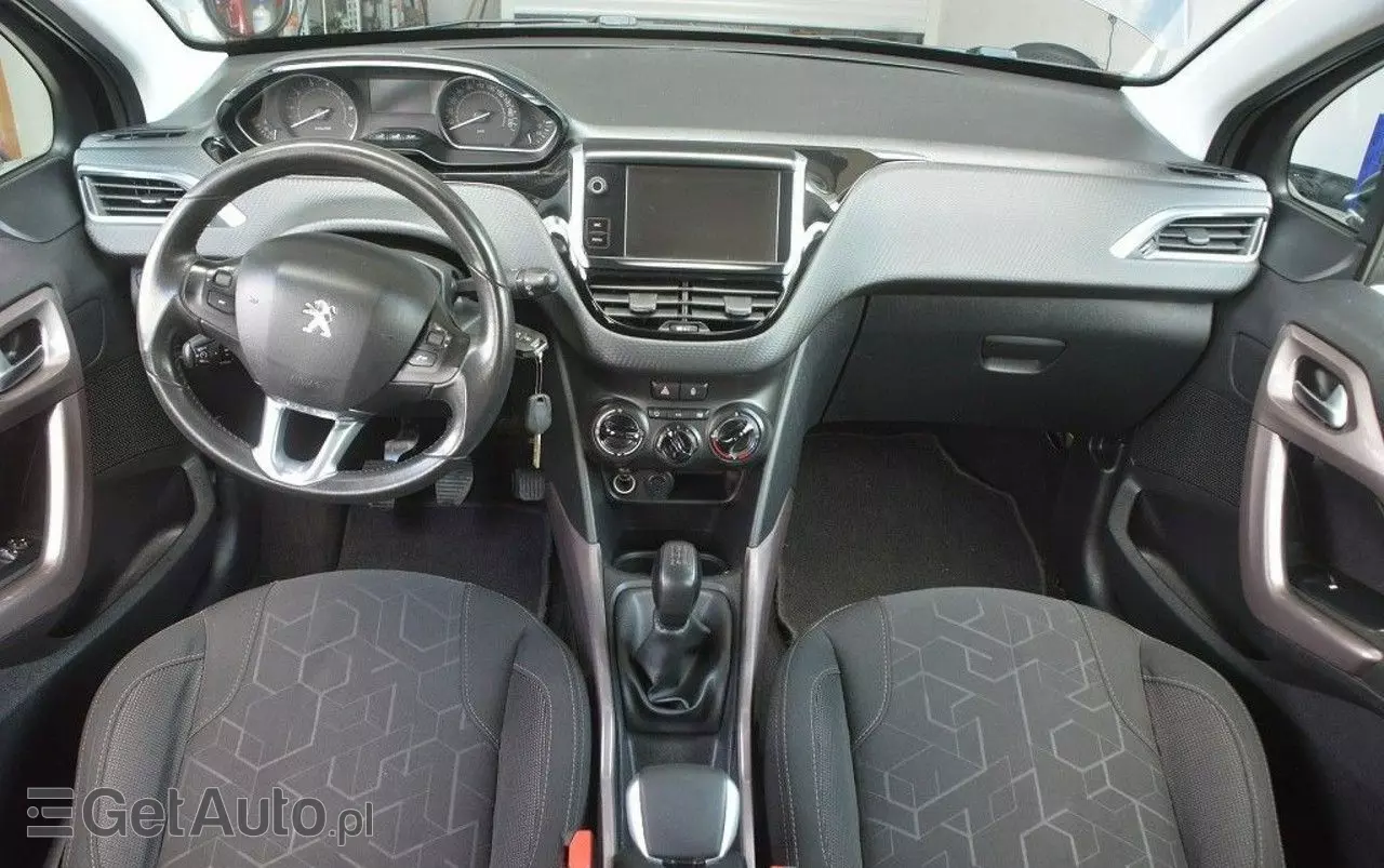 PEUGEOT 2008 1.2 Pure Tech Access