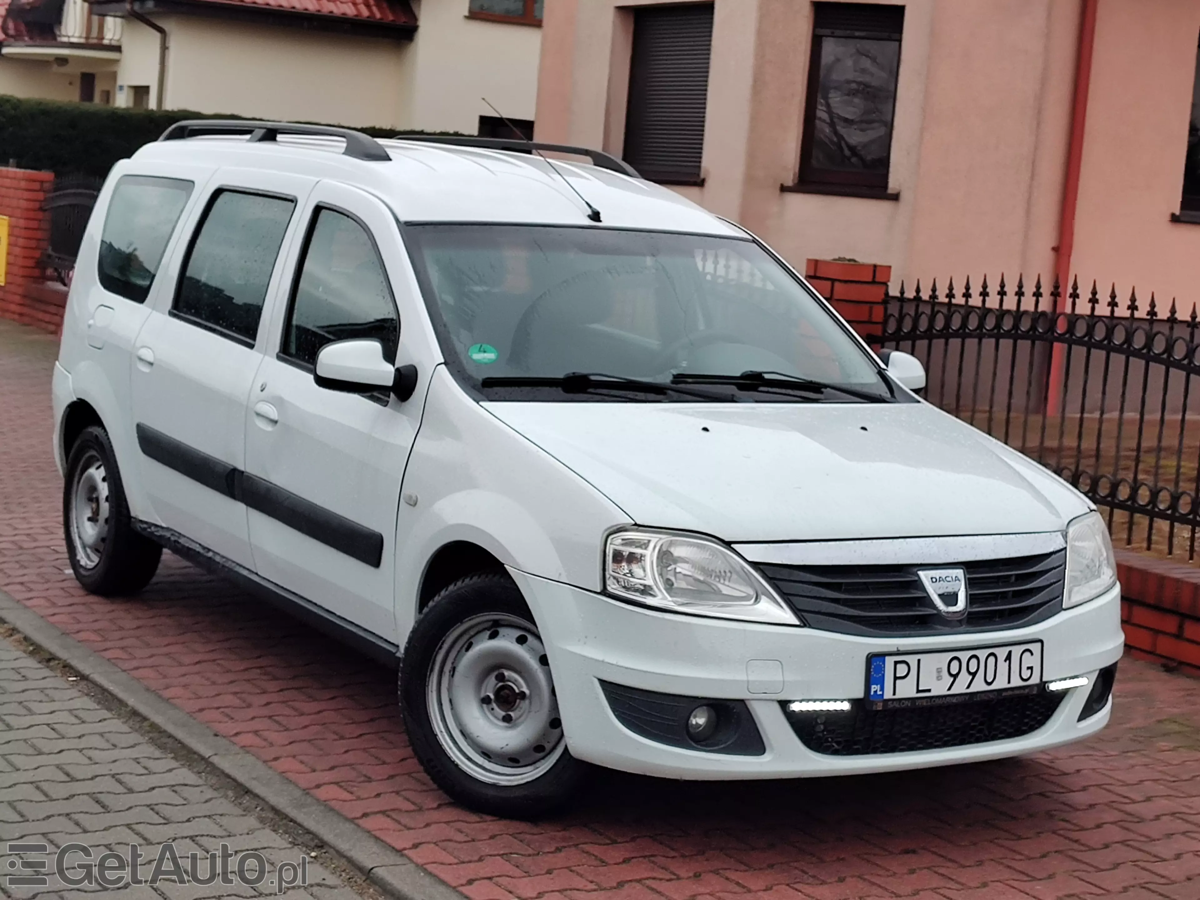 DACIA Logan 