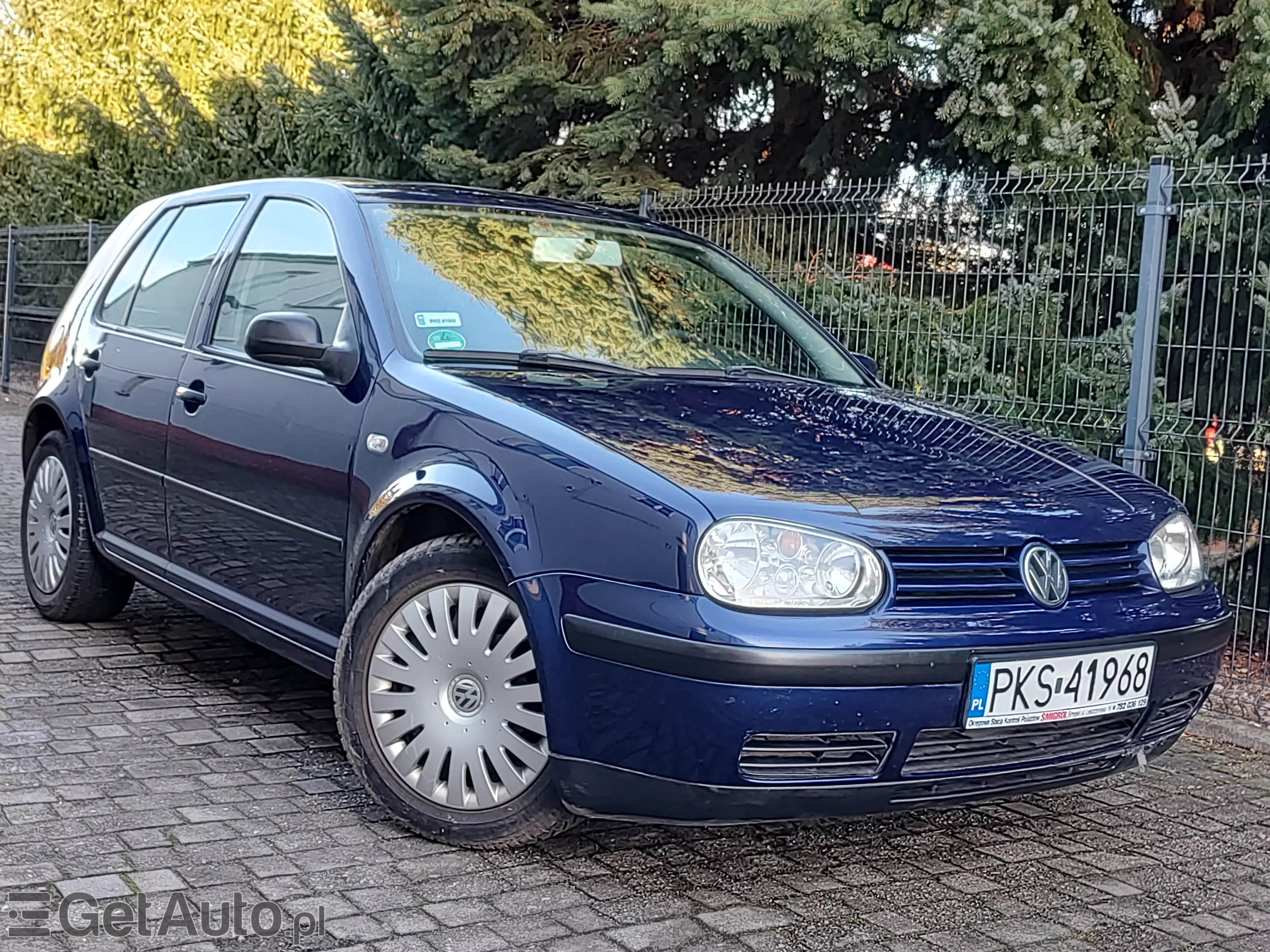 VOLKSWAGEN Golf 