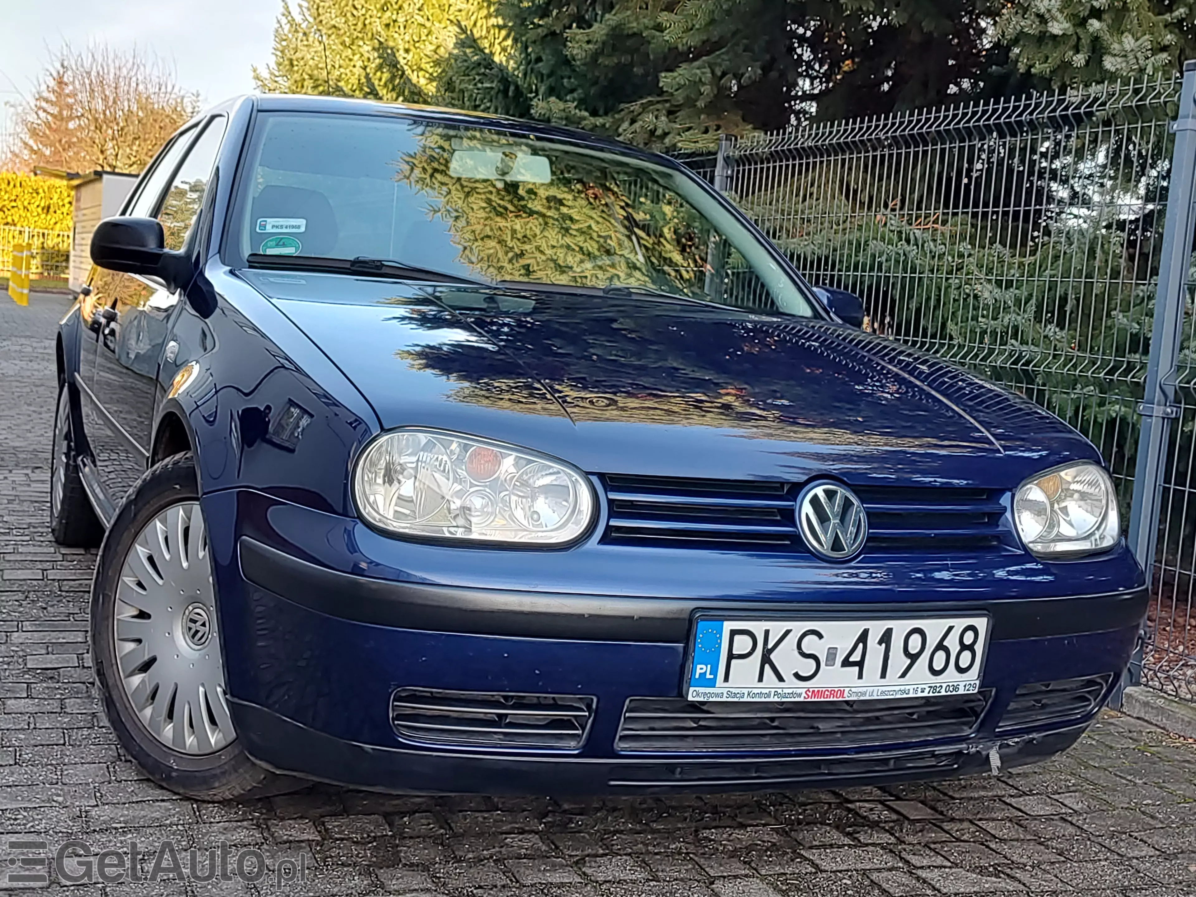 VOLKSWAGEN Golf 