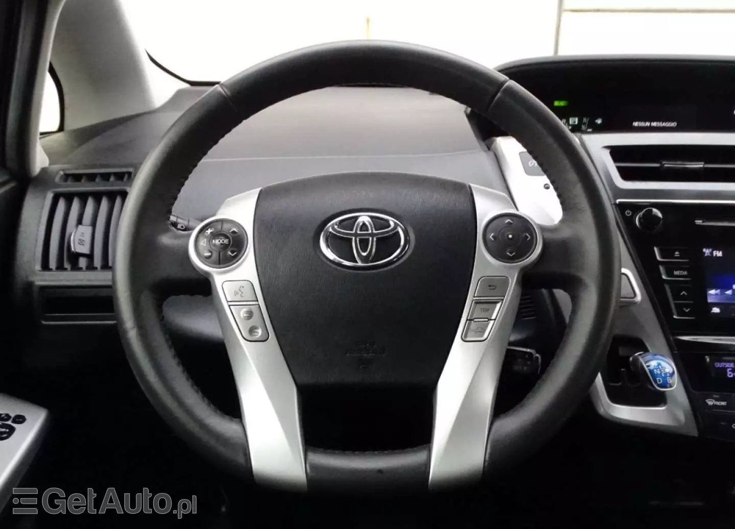 TOYOTA Prius+ 