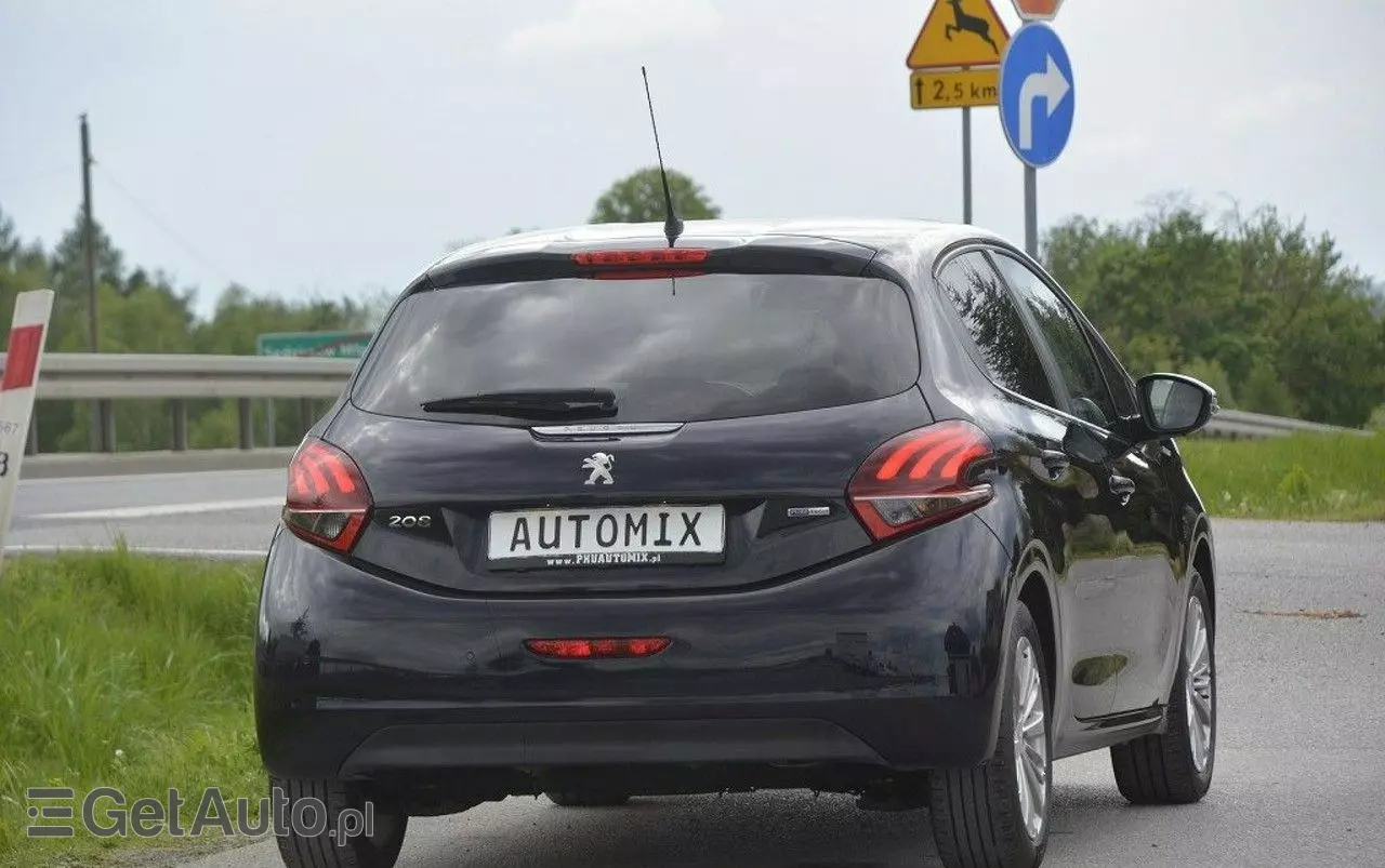 PEUGEOT 208 1.2 PureTech Style