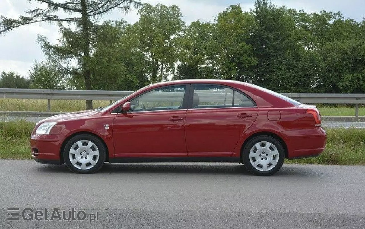 TOYOTA Avensis 2.0 D-4D Sol