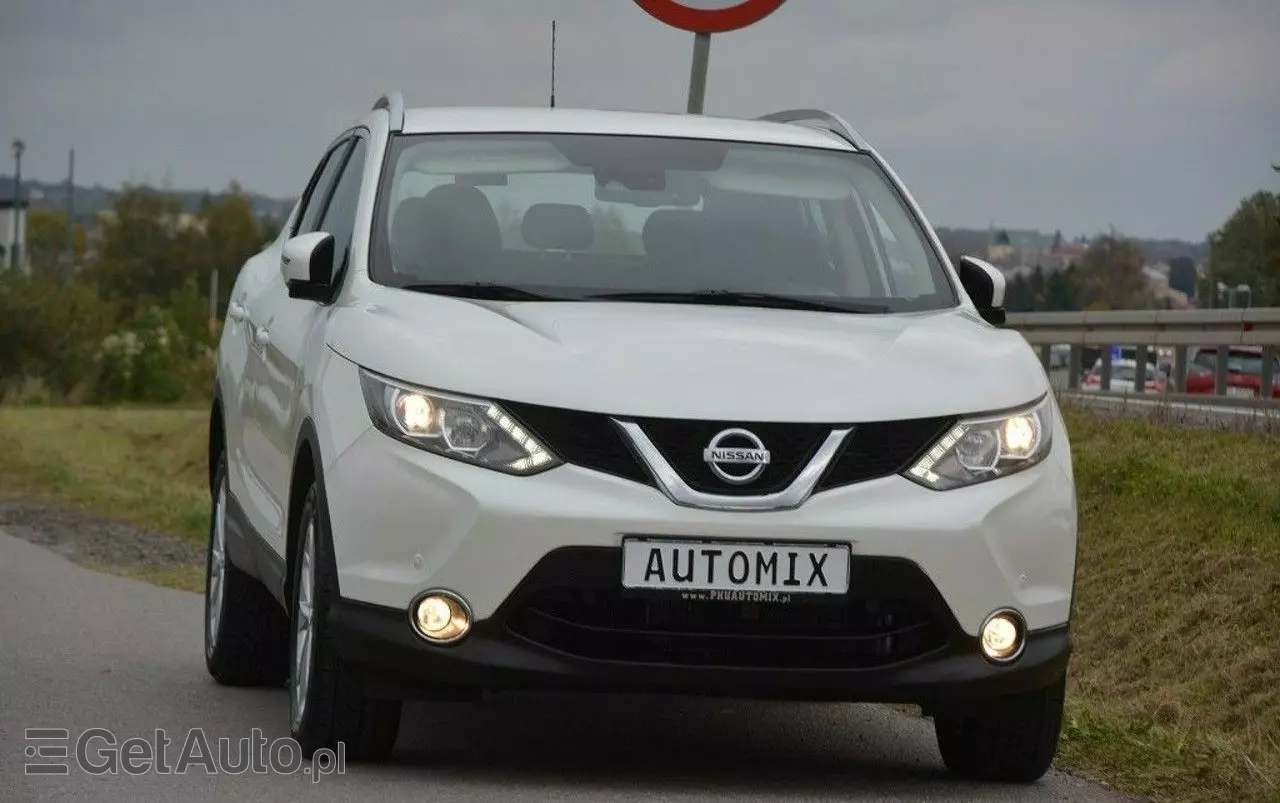 NISSAN Qashqai 1.2 DIG-T Acenta Xtronic EU6