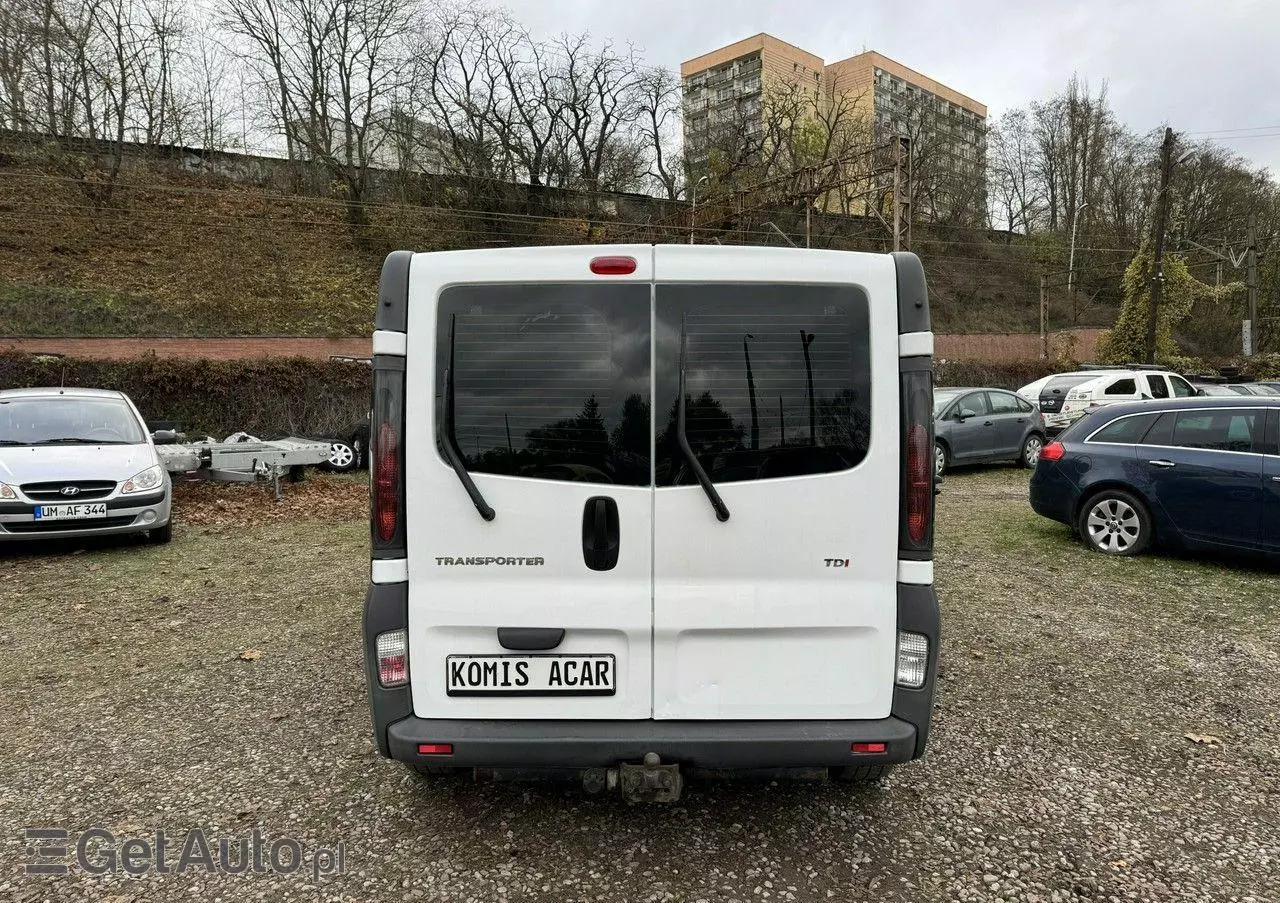 RENAULT Trafic 