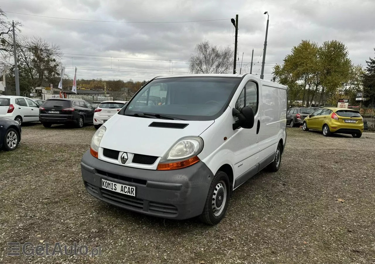 RENAULT Trafic 