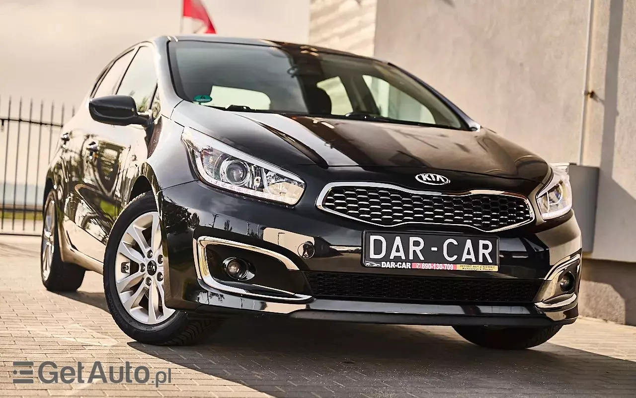 KIA Ceed 1.4 CVVT ISG UEFA EURO 2016