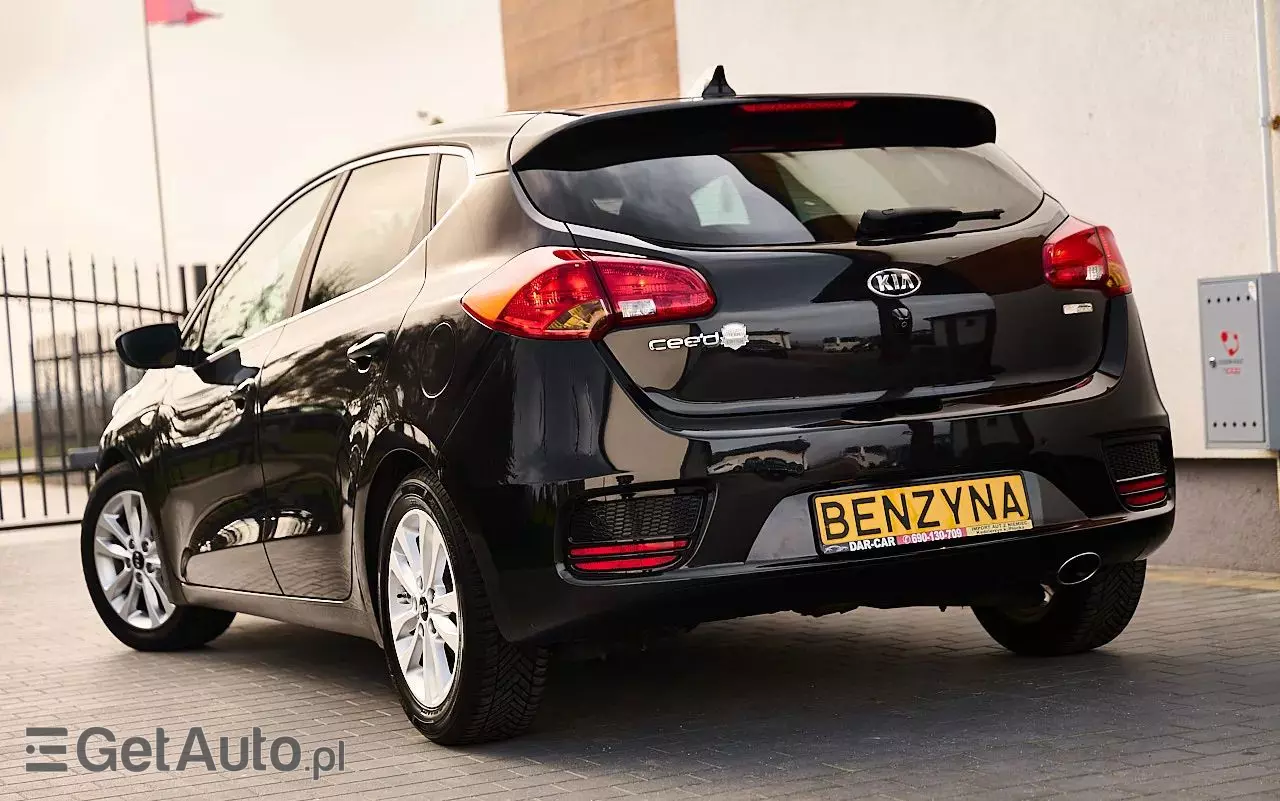 KIA Ceed 1.4 CVVT ISG UEFA EURO 2016