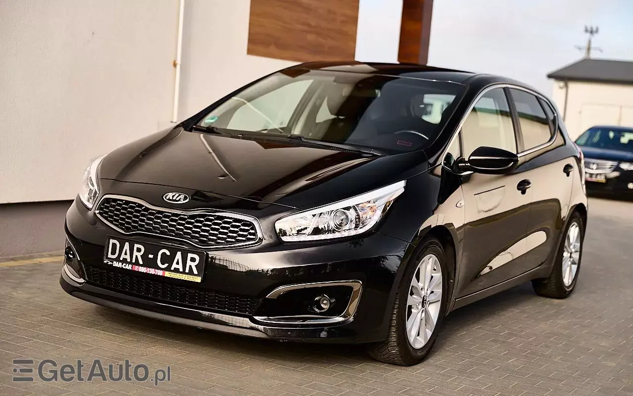 KIA Ceed 1.4 CVVT ISG UEFA EURO 2016