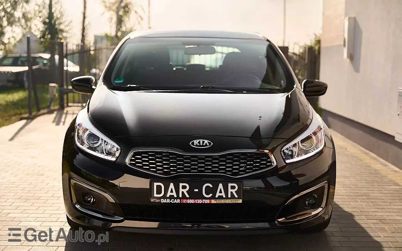 KIA Ceed 1.4 CVVT ISG UEFA EURO 2016