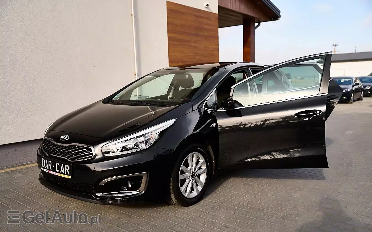 KIA Ceed 1.4 CVVT ISG UEFA EURO 2016