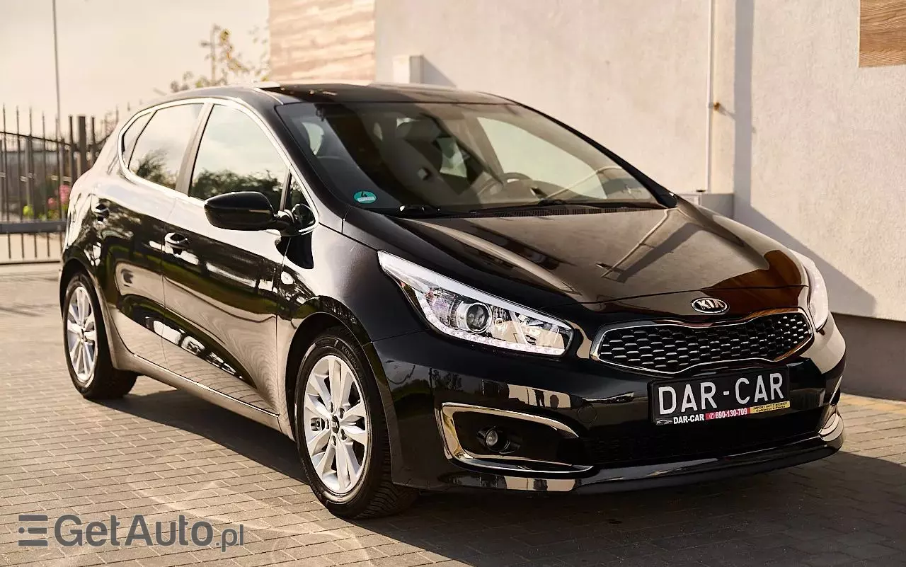 KIA Ceed 1.4 CVVT ISG UEFA EURO 2016