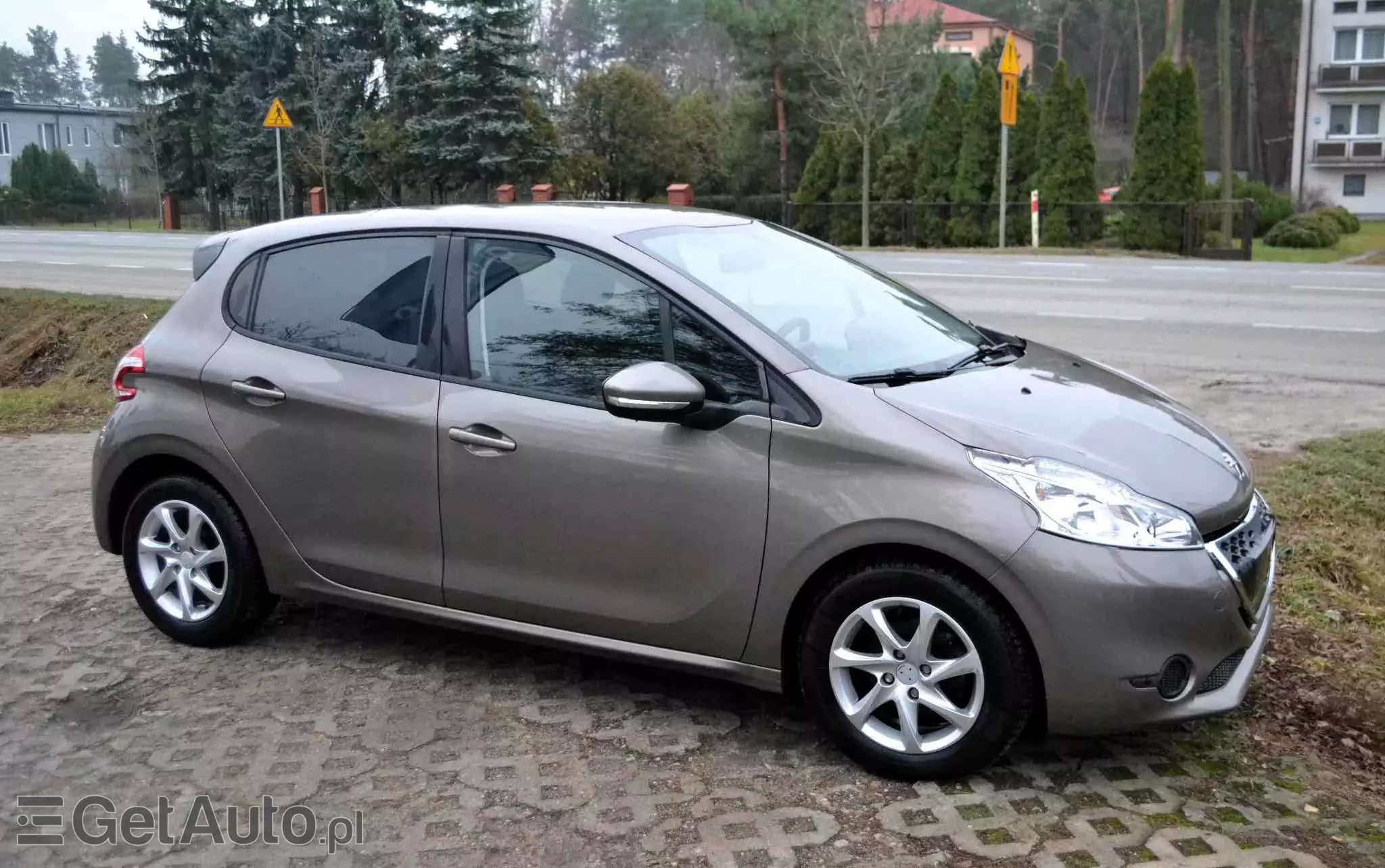 PEUGEOT 208 1.4 e-HDi Active STT