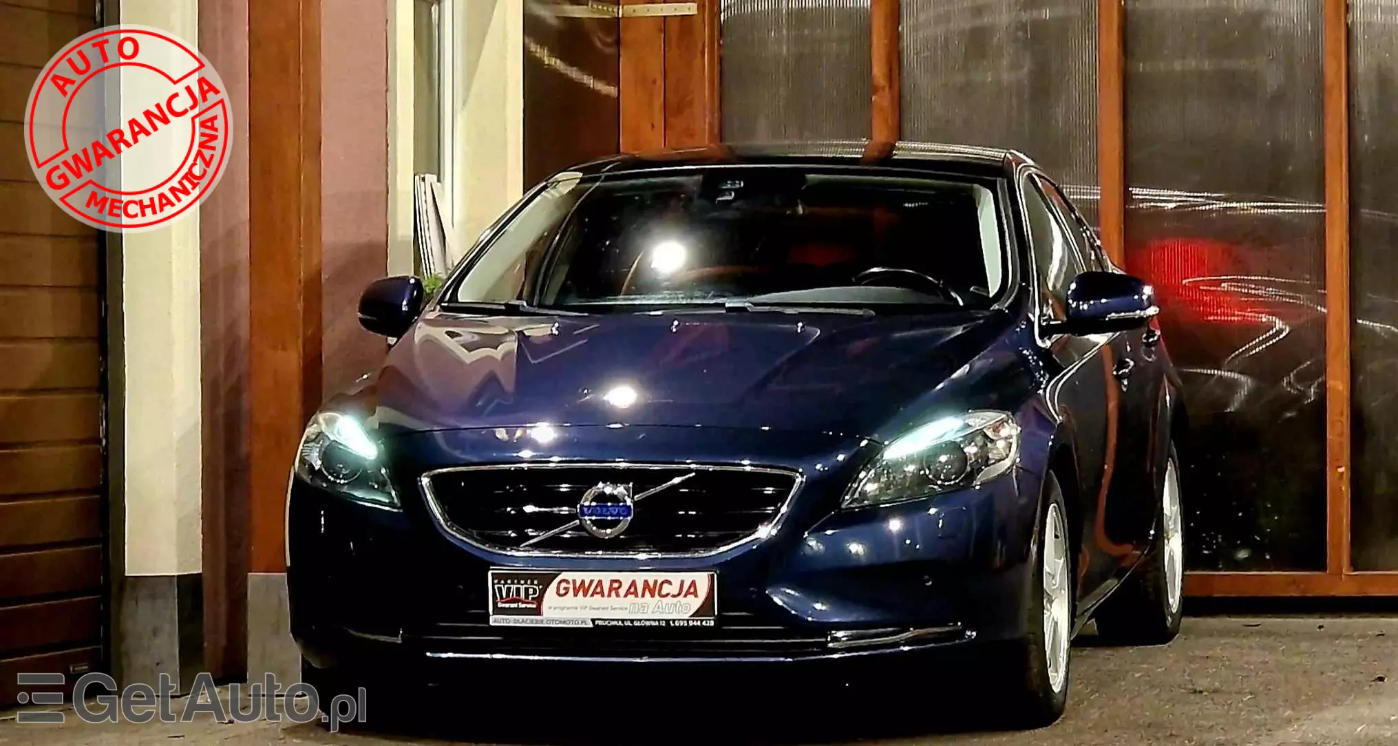 VOLVO V40 D4 Momentum