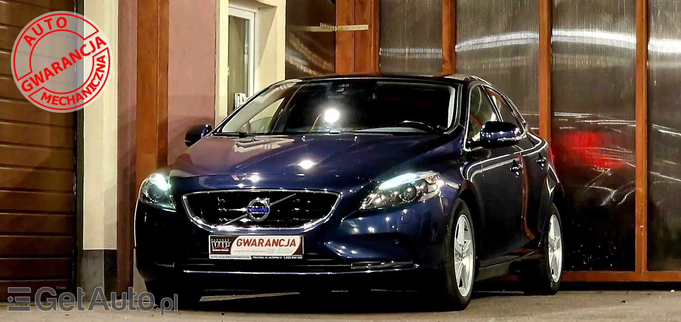 VOLVO V40 D4 Momentum