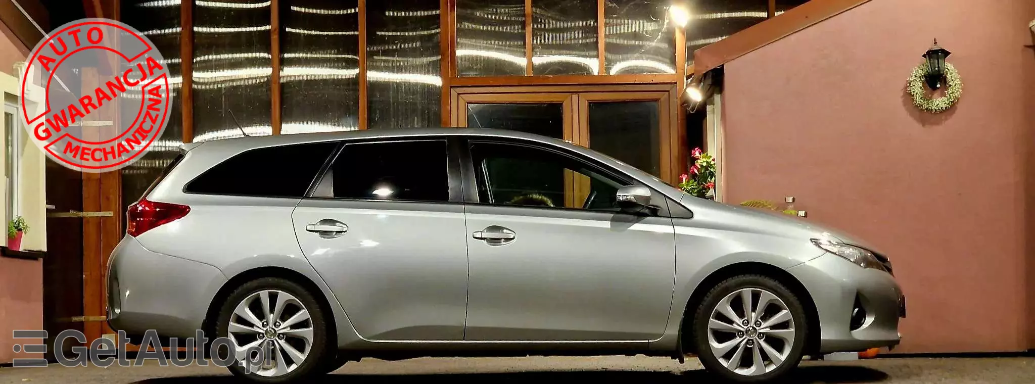 TOYOTA Auris 1.6 Active